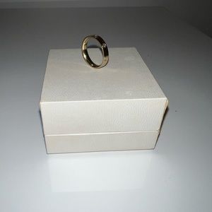 Women’s gold plated screw ring